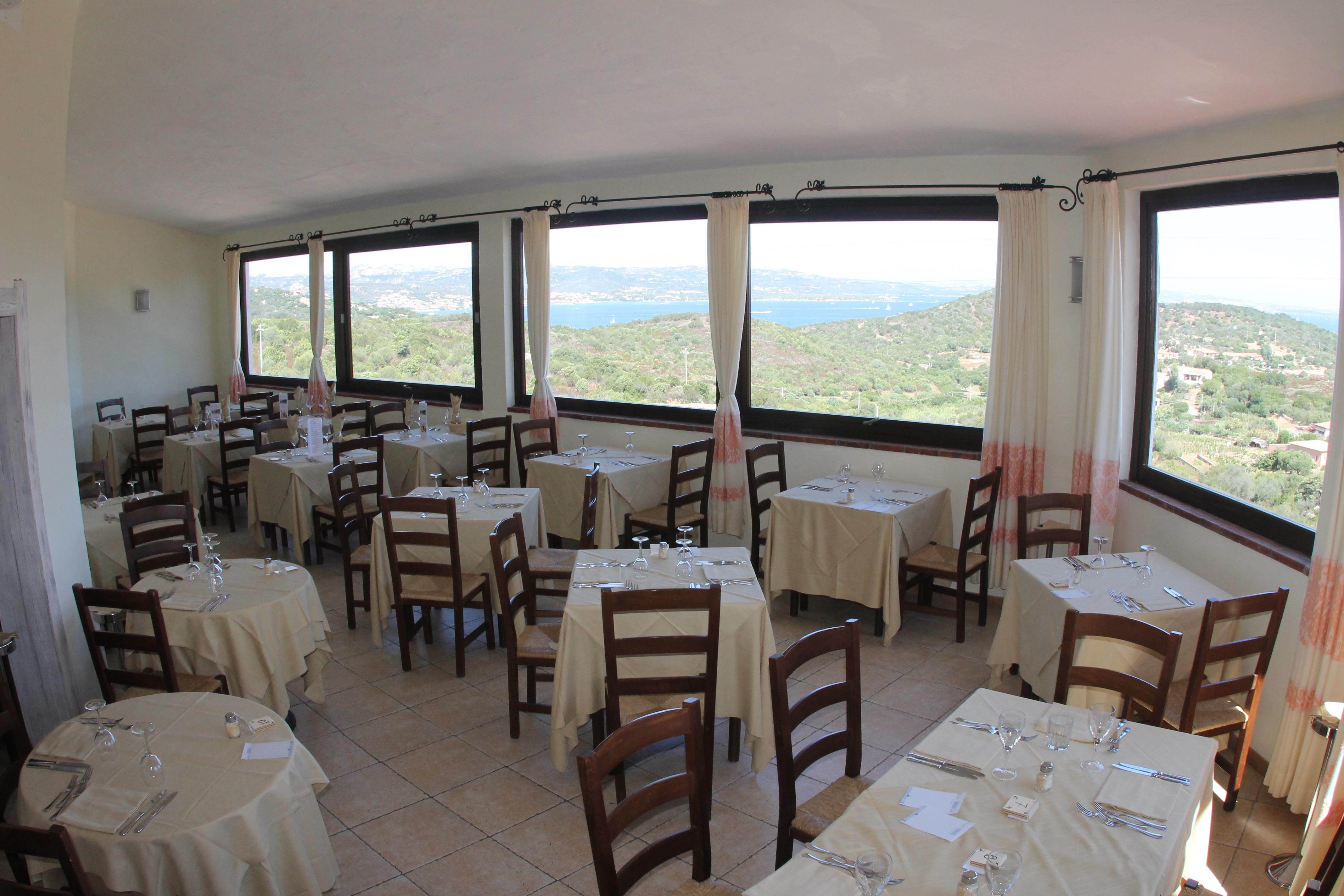 Hotel Li Graniti Бая Сардиния Екстериор снимка