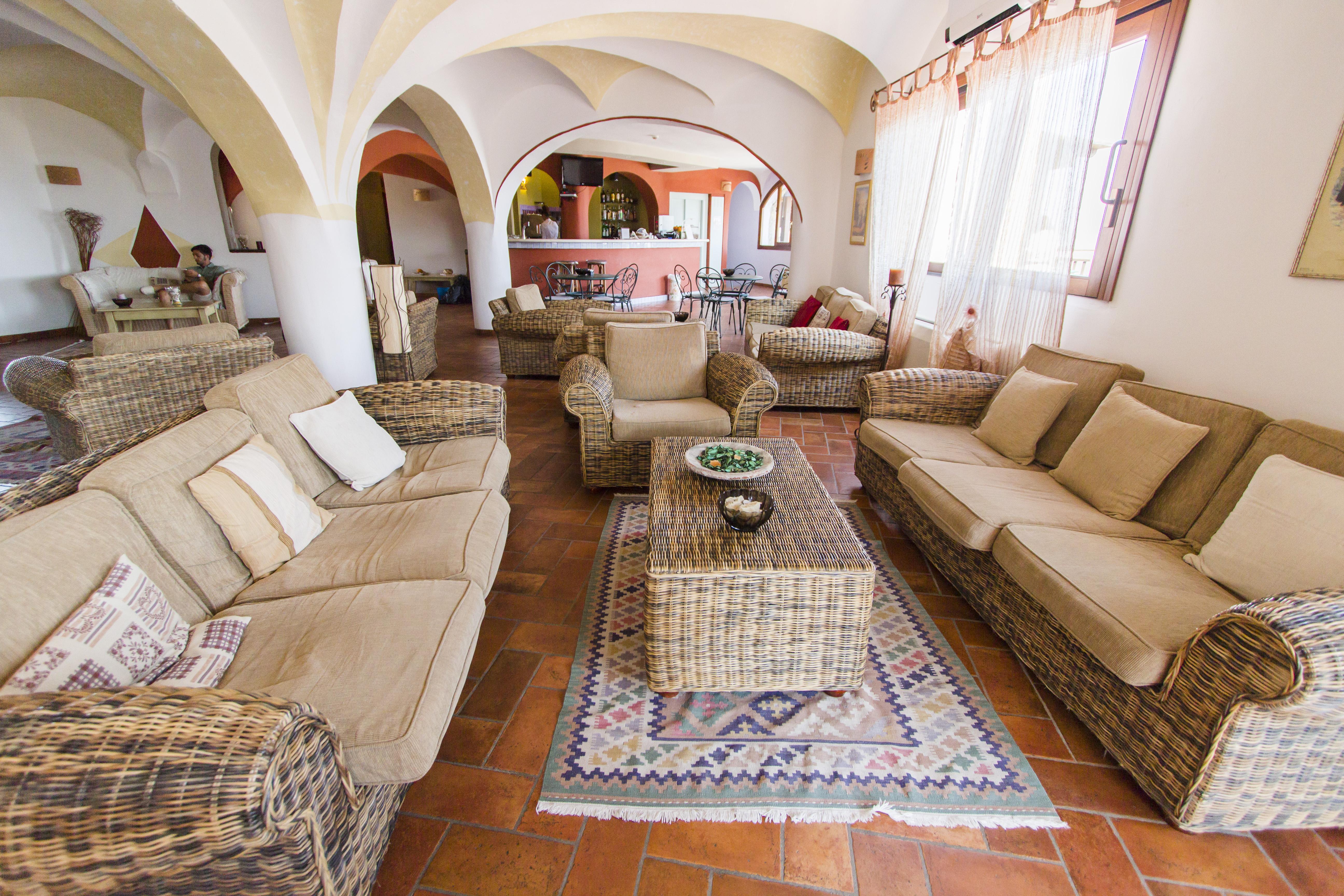 Hotel Li Graniti Бая Сардиния Екстериор снимка