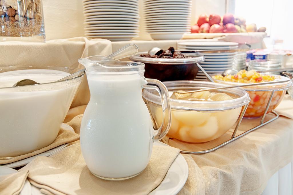Hotel Li Graniti Бая Сардиния Екстериор снимка